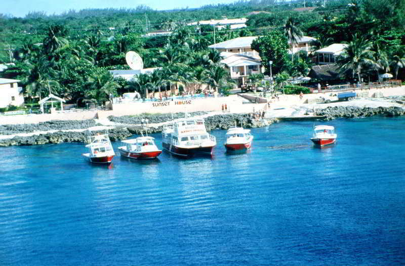 Hotel Sunset House à George Town Extérieur photo